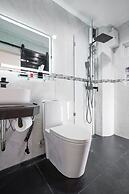 Thonglor Suites Hotel