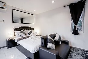 Thonglor Suites Hotel