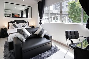 Thonglor Suites Hotel