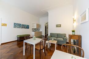 Piazza Sannazzaro 200 - Klimt