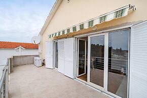 Cozy House Near Beach App 6