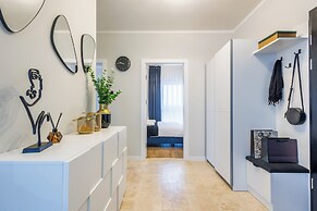 Emihouse Riverside Apartments