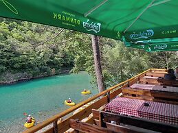 Rafting Camp Encijan