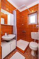 Room in Guest Room - Cozy Room Near Beach D