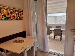Well Equipped Apartment With Pool - Beahost