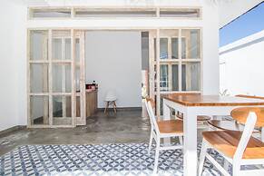 OYO 2896 Uma Menuh Guest House Near Pantai Keramas