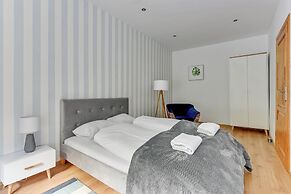 Stone Stream by 3City Rentals