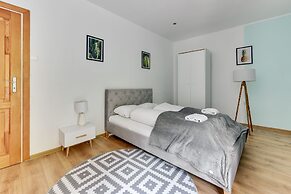 Stone Stream by 3City Rentals