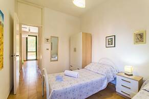 Villetta Tamari 300 meters from the sea