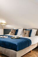 Central Palace - LoftAffair Collection