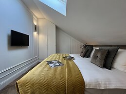 Central Palace - LoftAffair Collection