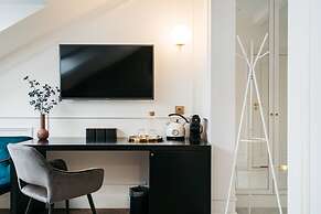 Central Palace - LoftAffair Collection