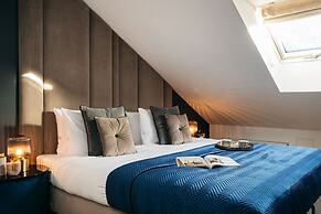 Central Palace - LoftAffair Collection