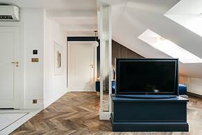 Central Palace - LoftAffair Collection