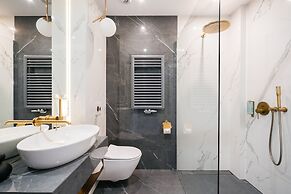 Central Palace - LoftAffair Collection