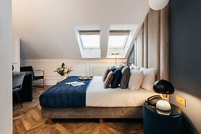 Central Palace - LoftAffair Collection