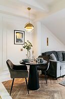 Central Palace - LoftAffair Collection