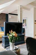 Central Palace - LoftAffair Collection