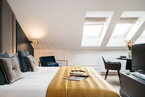 Central Palace - LoftAffair Collection