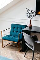 Central Palace - LoftAffair Collection