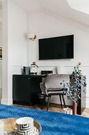 Central Palace - LoftAffair Collection