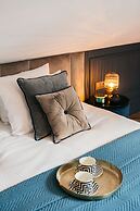 Central Palace - LoftAffair Collection