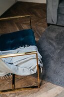 Central Palace - LoftAffair Collection