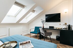 Central Palace - LoftAffair Collection