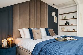 Central Palace - LoftAffair Collection