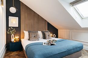 Central Palace - LoftAffair Collection