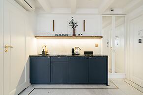 Central Palace - LoftAffair Collection