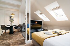 Central Palace - LoftAffair Collection