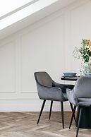 Central Palace - LoftAffair Collection