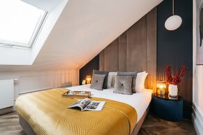 Central Palace - LoftAffair Collection