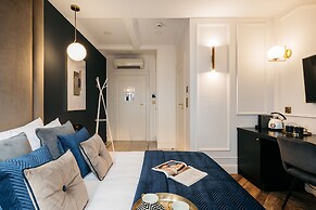 Central Palace - LoftAffair Collection