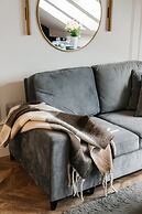 Central Palace - LoftAffair Collection