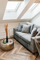 Central Palace - LoftAffair Collection