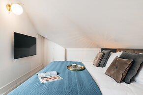 Central Palace - LoftAffair Collection