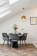 Central Palace - LoftAffair Collection