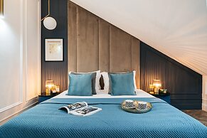 Central Palace - LoftAffair Collection