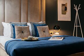 Central Palace - LoftAffair Collection