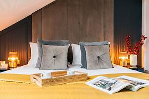 Central Palace - LoftAffair Collection