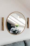 Central Palace - LoftAffair Collection