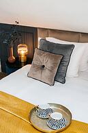 Central Palace - LoftAffair Collection