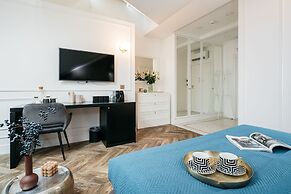 Central Palace - LoftAffair Collection