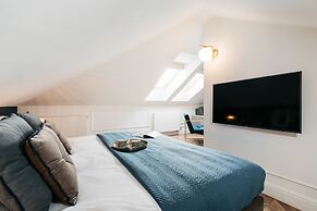 Central Palace - LoftAffair Collection