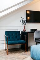 Central Palace - LoftAffair Collection