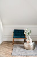 Central Palace - LoftAffair Collection