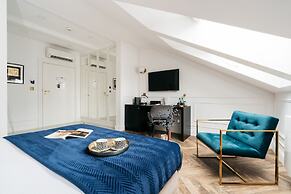 Central Palace - LoftAffair Collection