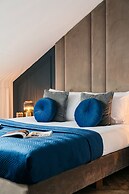 Central Palace - LoftAffair Collection